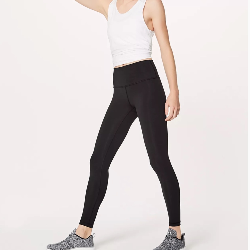 Lululemon Black Wunder Under legging